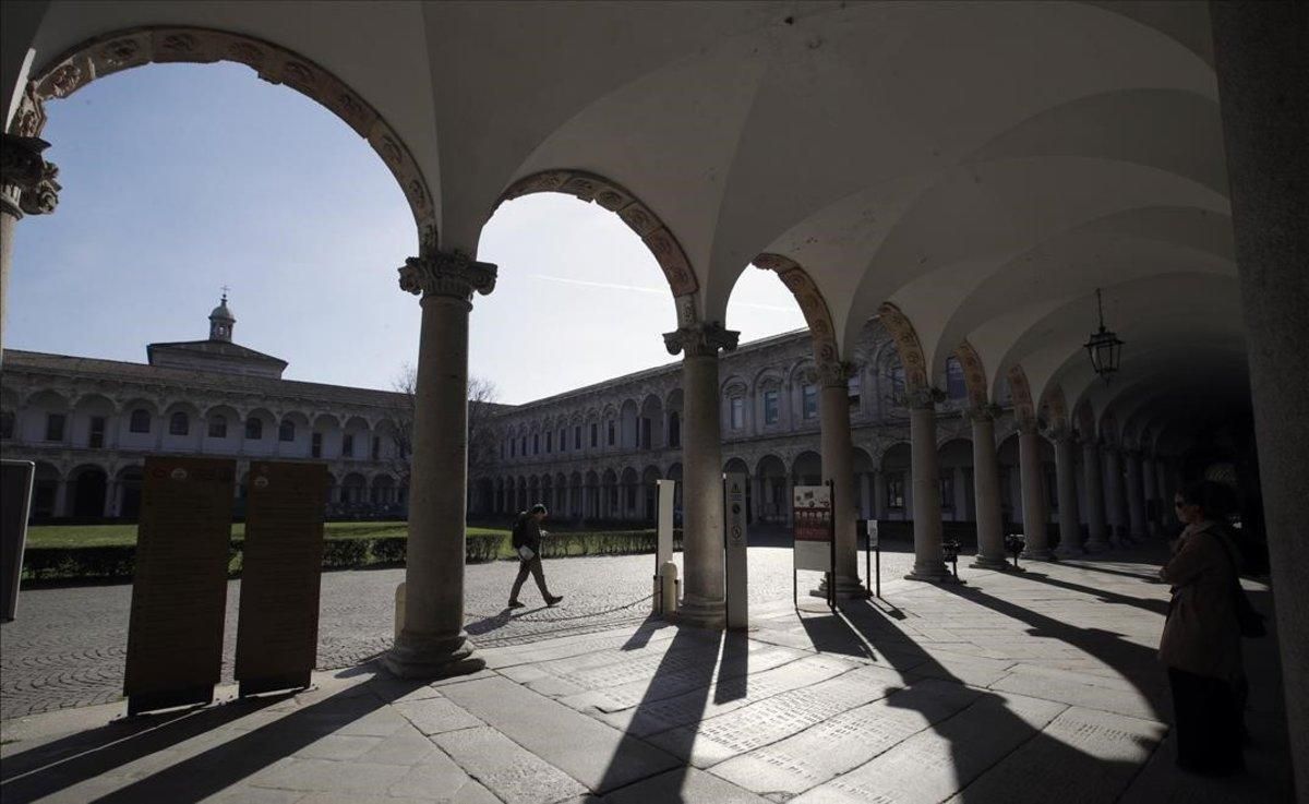 La Universidad de Milán, cerrada al menos durante una semana por miedo a la propagación del coronavirus. (Italia) La Universidad de Milán, cerrada al menos durante una semana por miedo a la propagación del coronavirus. (Italia)