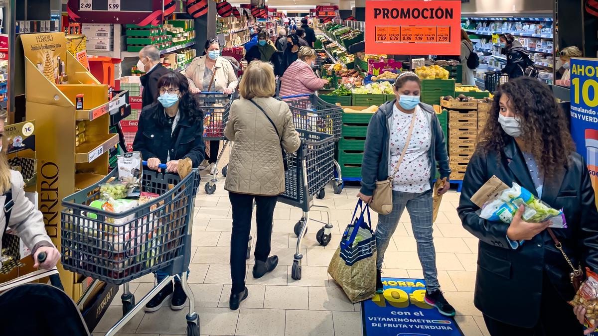 Carrefour impulsarà una cistella de la compra de 30 productes per 30 euros