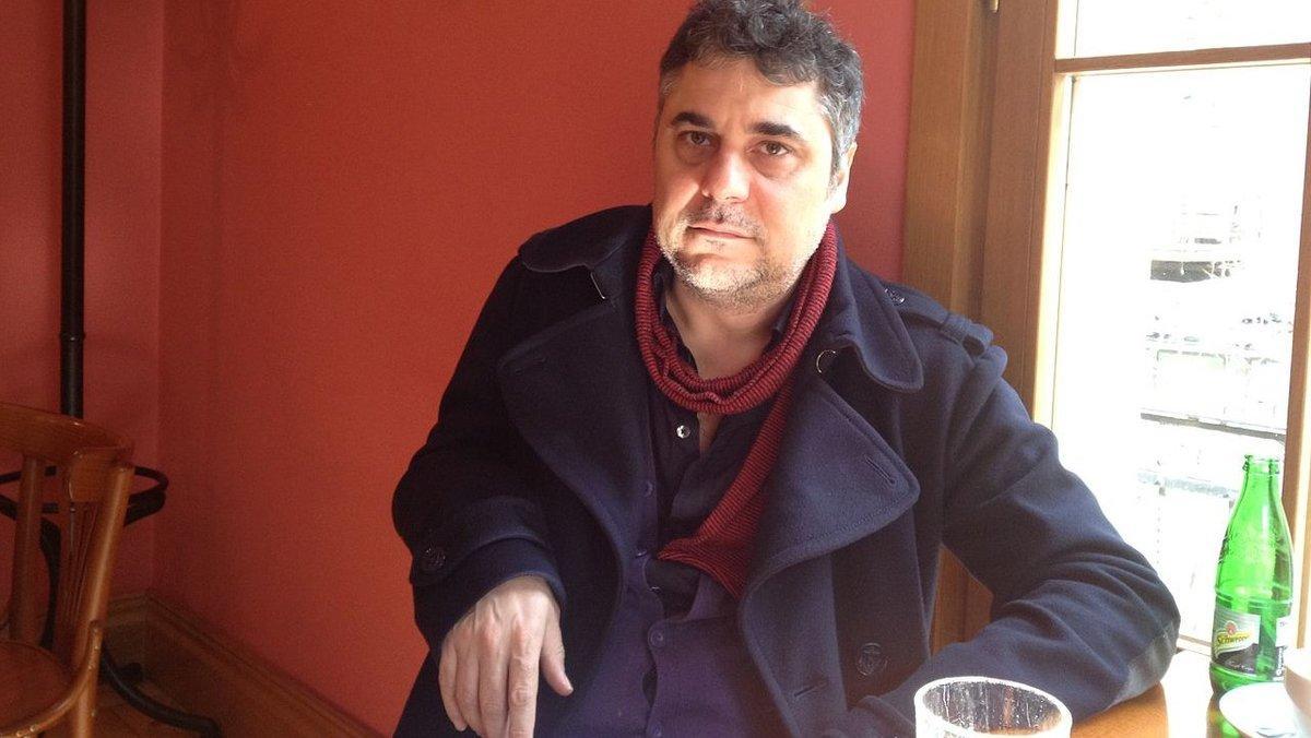 El escritor búlgaro Alek Popov El escritor búlgaro Alek Popov