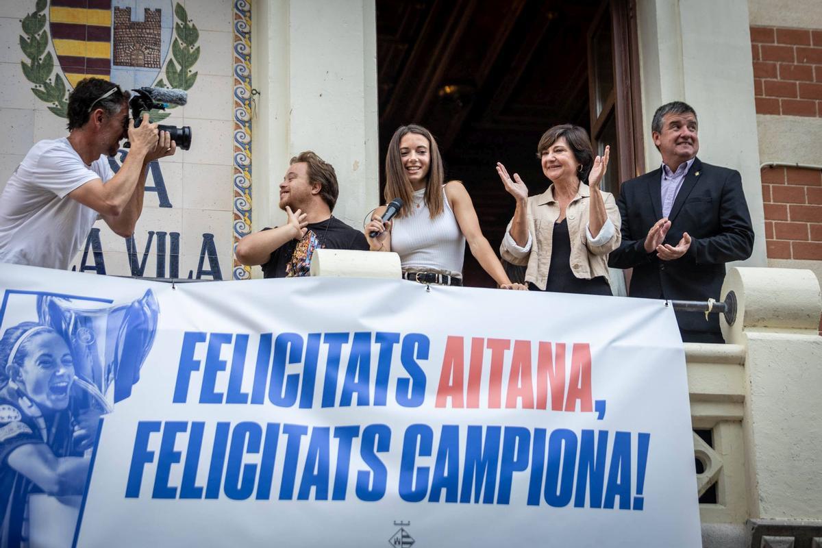 Aitana Bonmatí Recibe Un Baño De Masas En Sant Pere De Ribes Fotos 4050