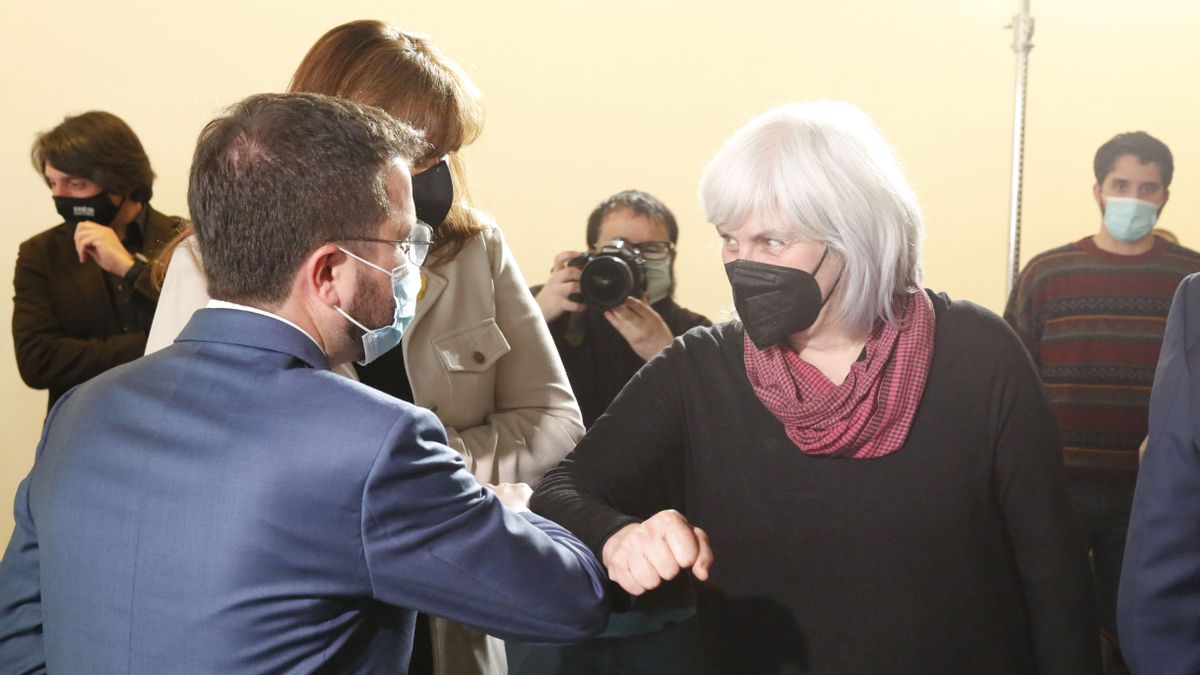 Dolors Sabater con Pere Aragonès en un acto del pasado mes de Marzo Dolors Sabater con Pere Aragonès en un acto del pasado mes de Marzo