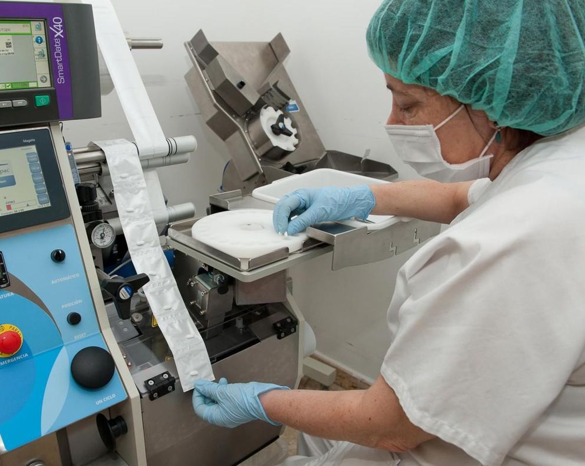 Dispensador de medicinas contra la Hepatitis C. Dispensador de medicinas contra la Hepatitis C.