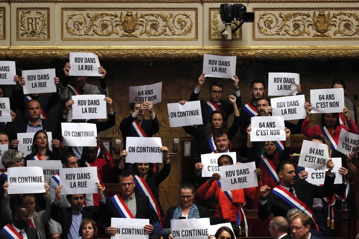 La moció de censura contra el Govern francès fracassa per només 9 vots