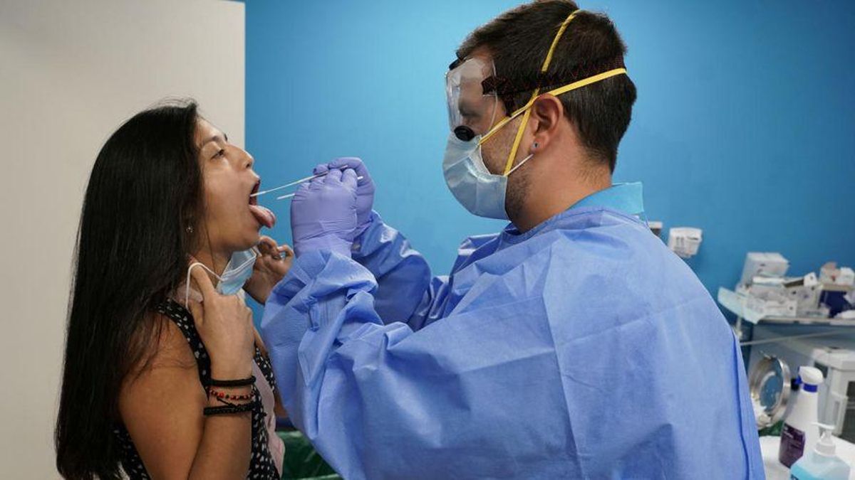 Un país tras las mascarillas Un país tras las mascarillas
