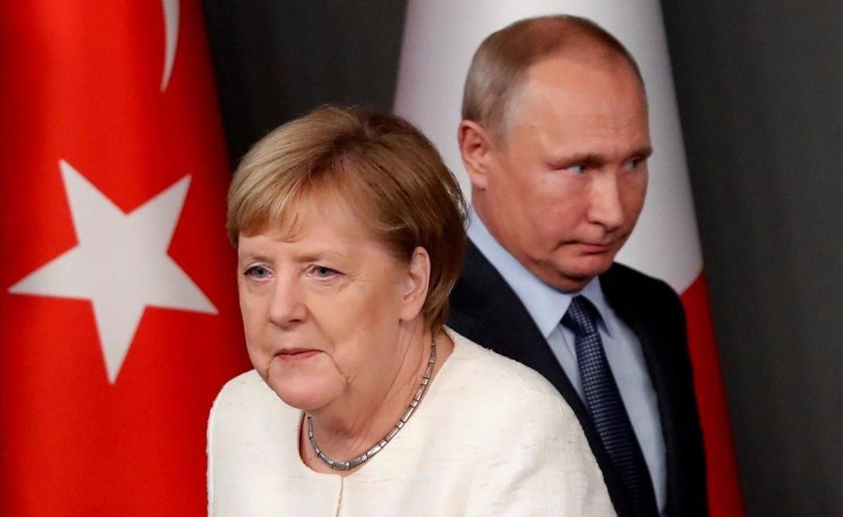 Angela Merkel y Vladimir Putin, en un encuentro en octubre del 2018. Angela Merkel y Vladimir Putin, en un encuentro en octubre del 2018.
