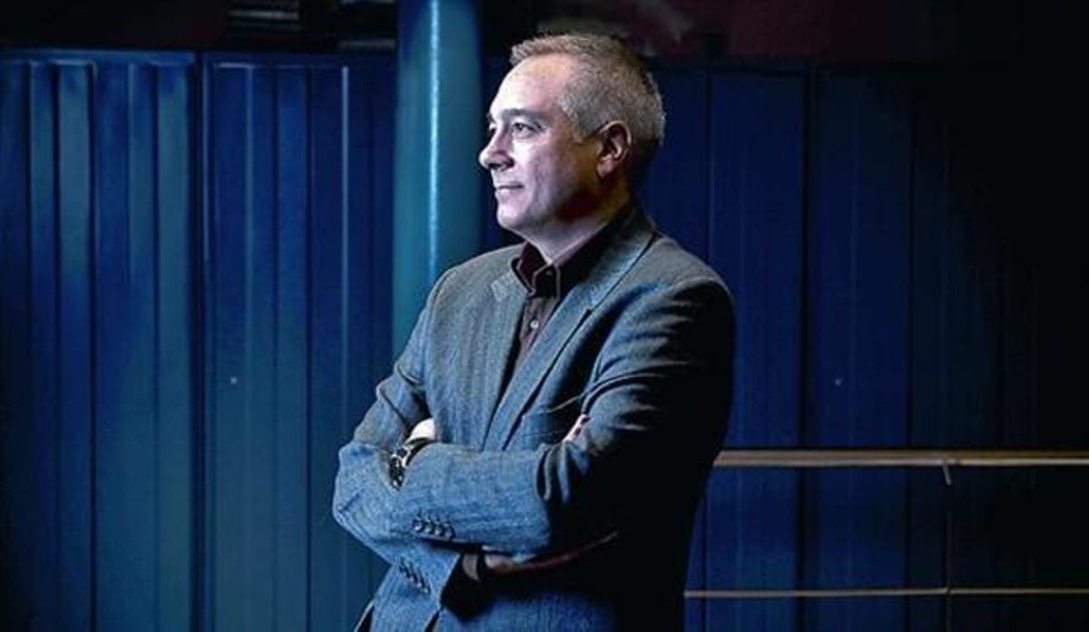 Pere Navarro posa, ayer por la mañana, en la redacción de EL PERIÓDICO. Pere Navarro posa, ayer por la mañana, en la redacción de EL PERIÓDICO.