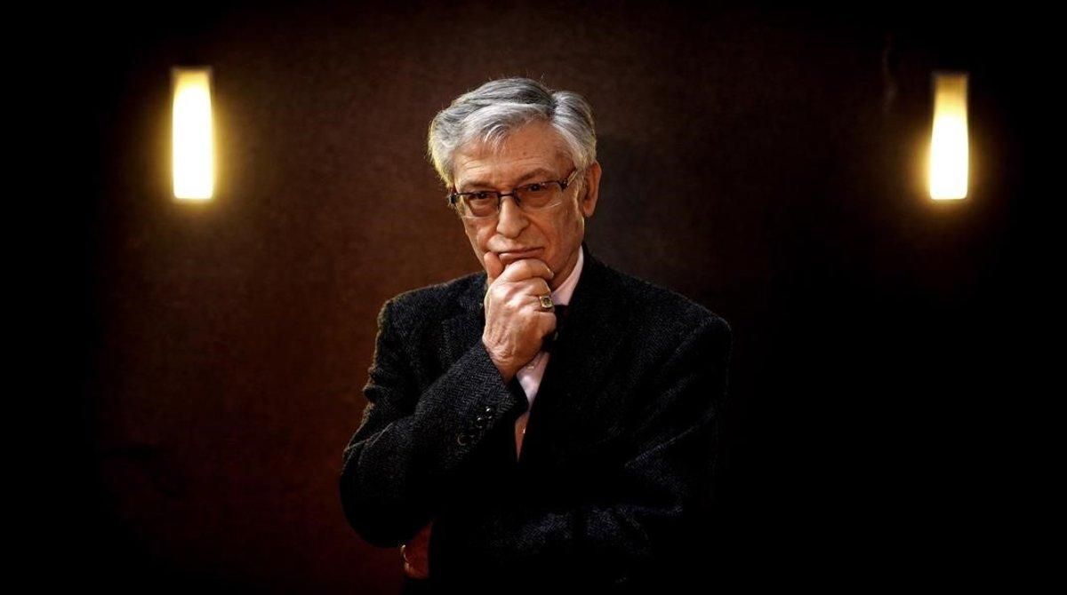 Ángel Viñas: "Eso de que Franco era un patriota es un camelo" Ángel Viñas: "Eso de que Franco era un patriota es un camelo"