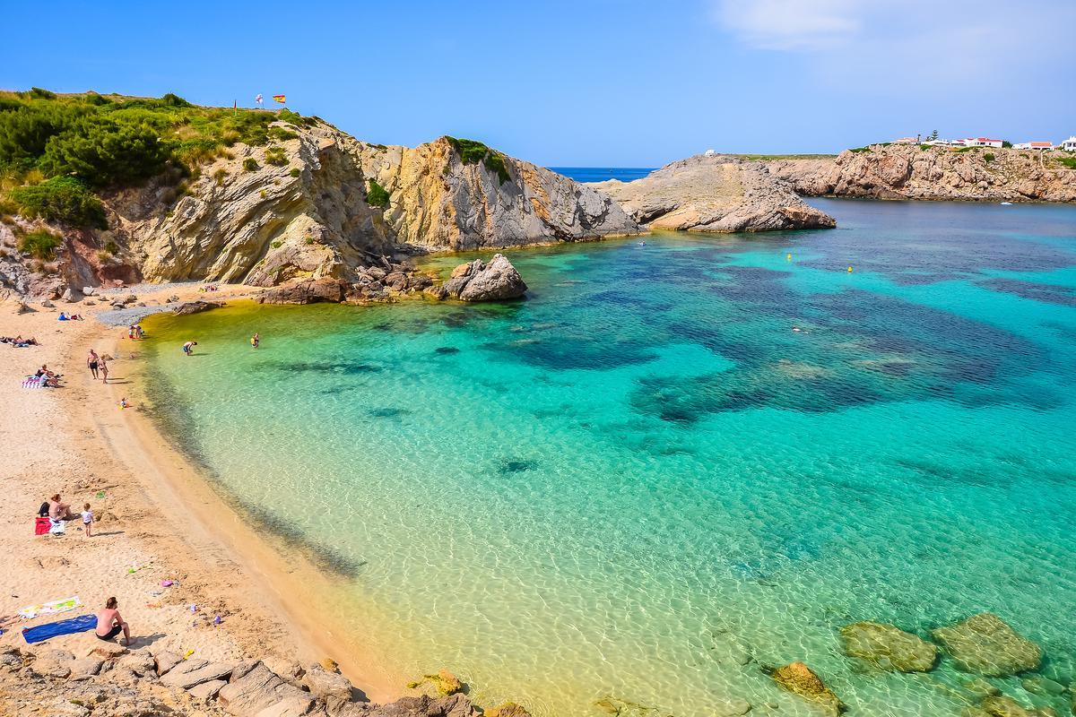Menorca cuenta con una gran cantidad de atractivos naturales