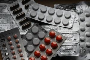 España restringe el uso de un fármaco efectivo contra la ómicron por falta de dosis