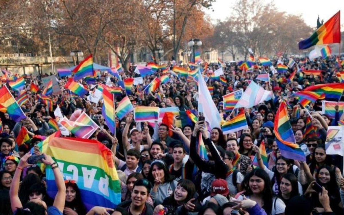 Marcha del Orgullo Gay en Chile. Marcha del Orgullo Gay en Chile.