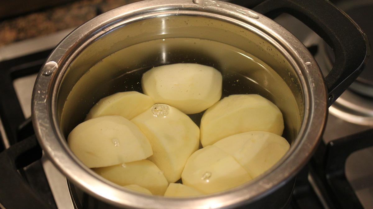 Si quieres tener patatas cocidas o hervidas en menos de 5 minutos es posible con este truco