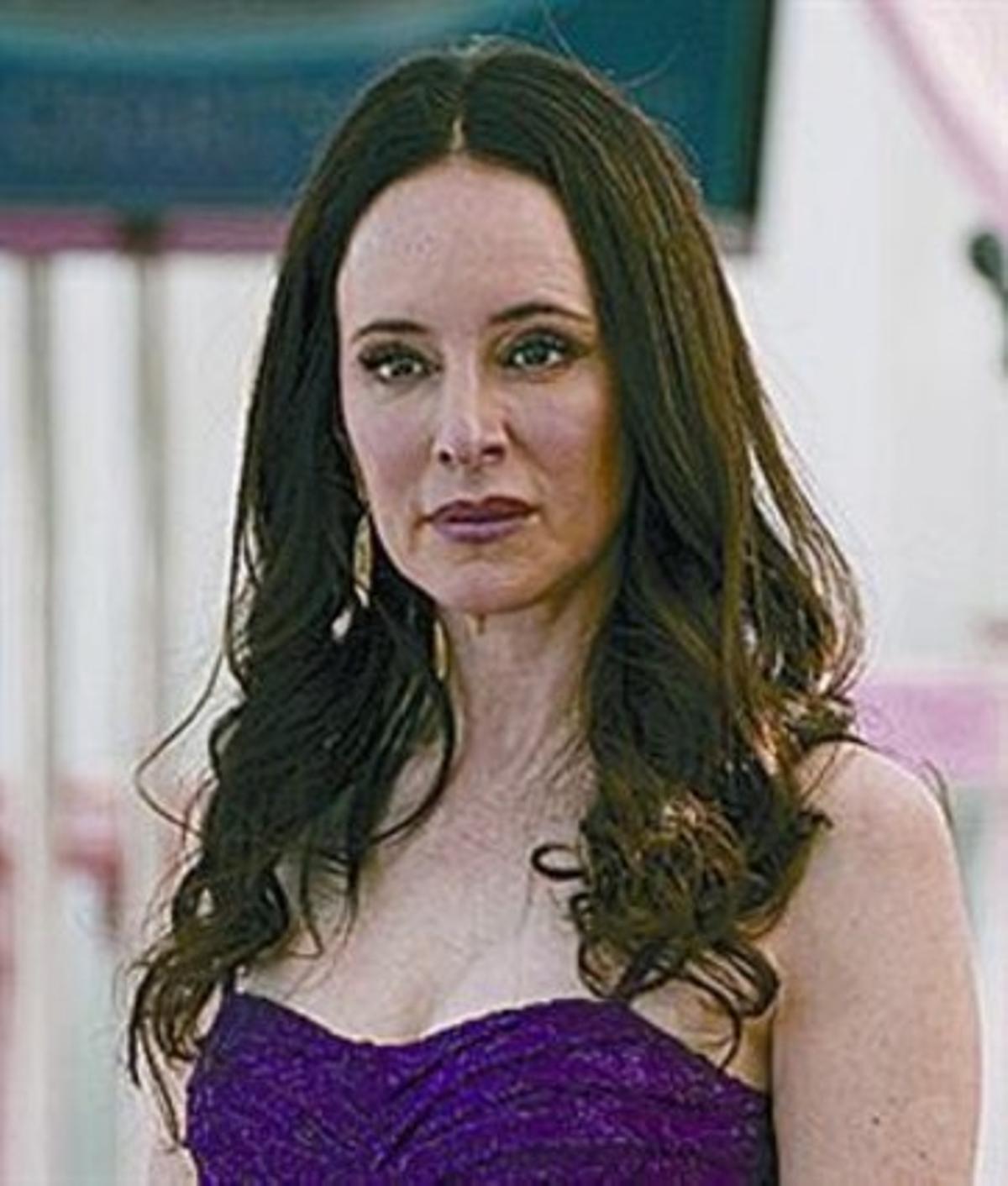 Álbumes 20+ Foto madeleine stowe películas y programas de televisión Mirada tensa