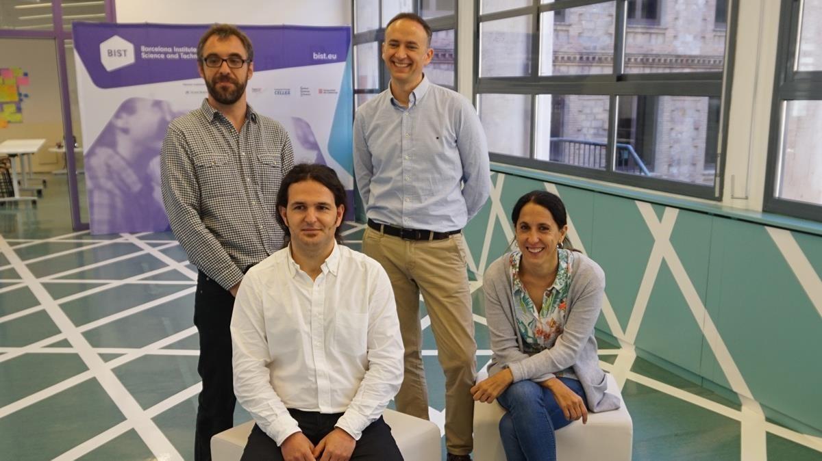 Equipo de investigadores españoles que han liderado la investigación sobre grafeno nanoporoso: Aitor Mugarza, Diego Peña, César Moreno y Aran García-Lekue