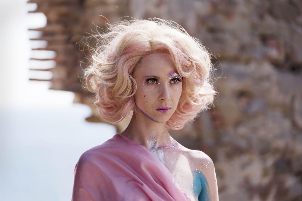 Juno Temple en una imagen de ’Little birds’. Juno Temple en una imagen de ’Little birds’.