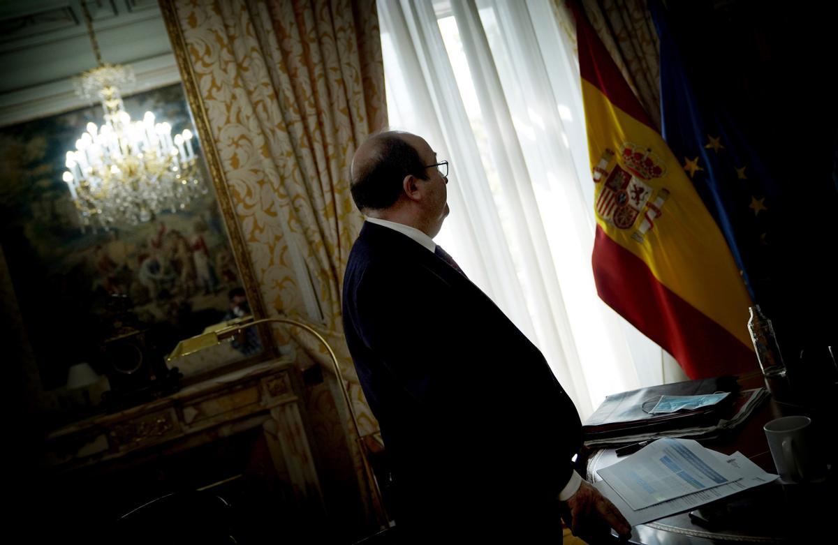 Miquel Iceta, ministro de Política Territorial y Función Pública, durante la entrevista con EL PERIÓDICO en su despacho, el pasado 27 de mayo.