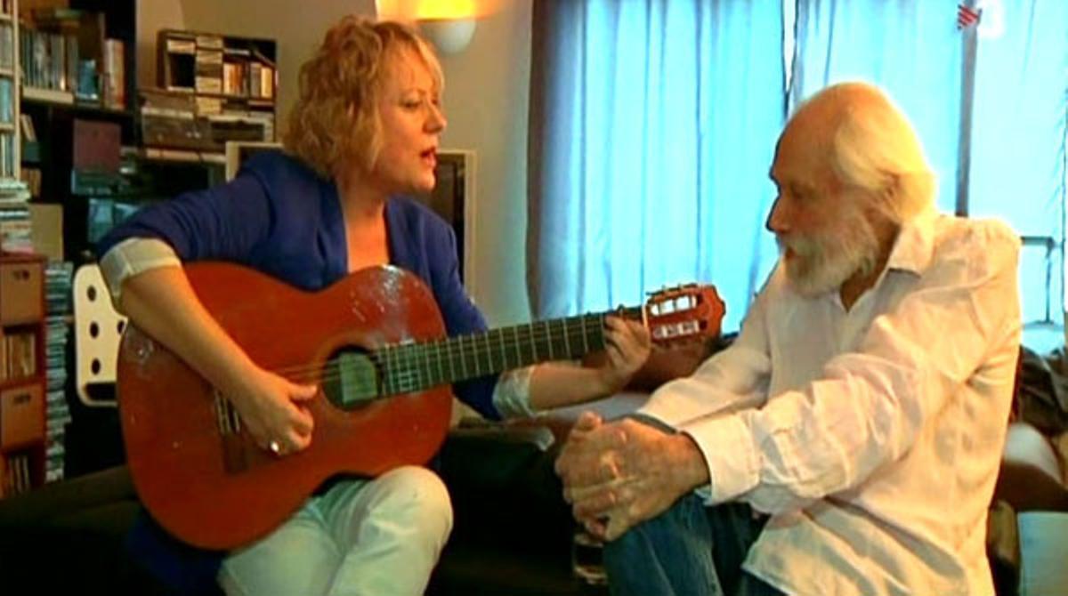 Marina Rossell, cantando para Moustaki, en París (TV-3, 2011).