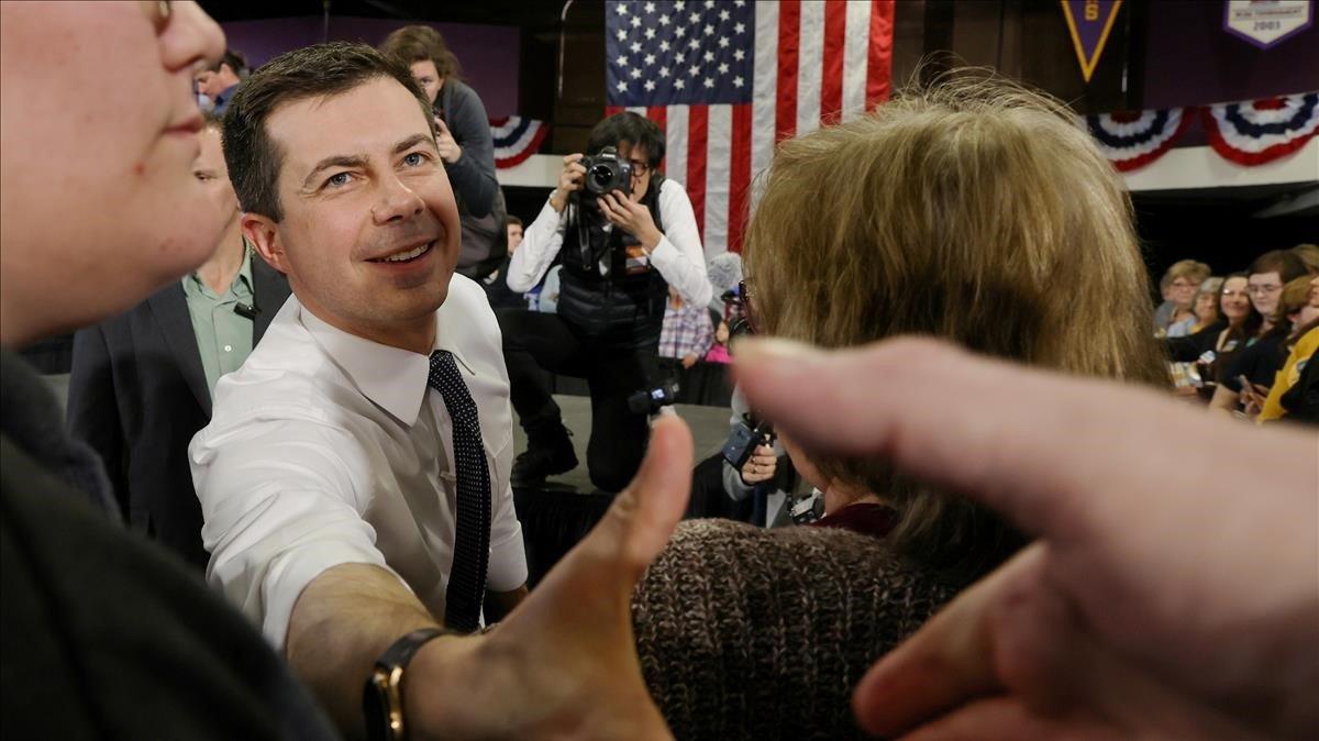 Pete Buttigieg en un acto electoral el pasado 1 de febrero en Dubuque, Iowa. Pete Buttigieg en un acto electoral el pasado 1 de febrero en Dubuque, Iowa.