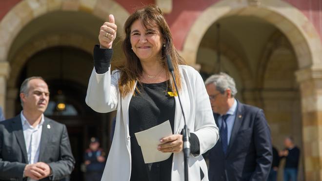 Laura Borràs, frente al Parlament de Catalunya.