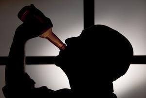 El consumo excesivo de alcohol causa tres millones de muertes al año en todo el mundo.