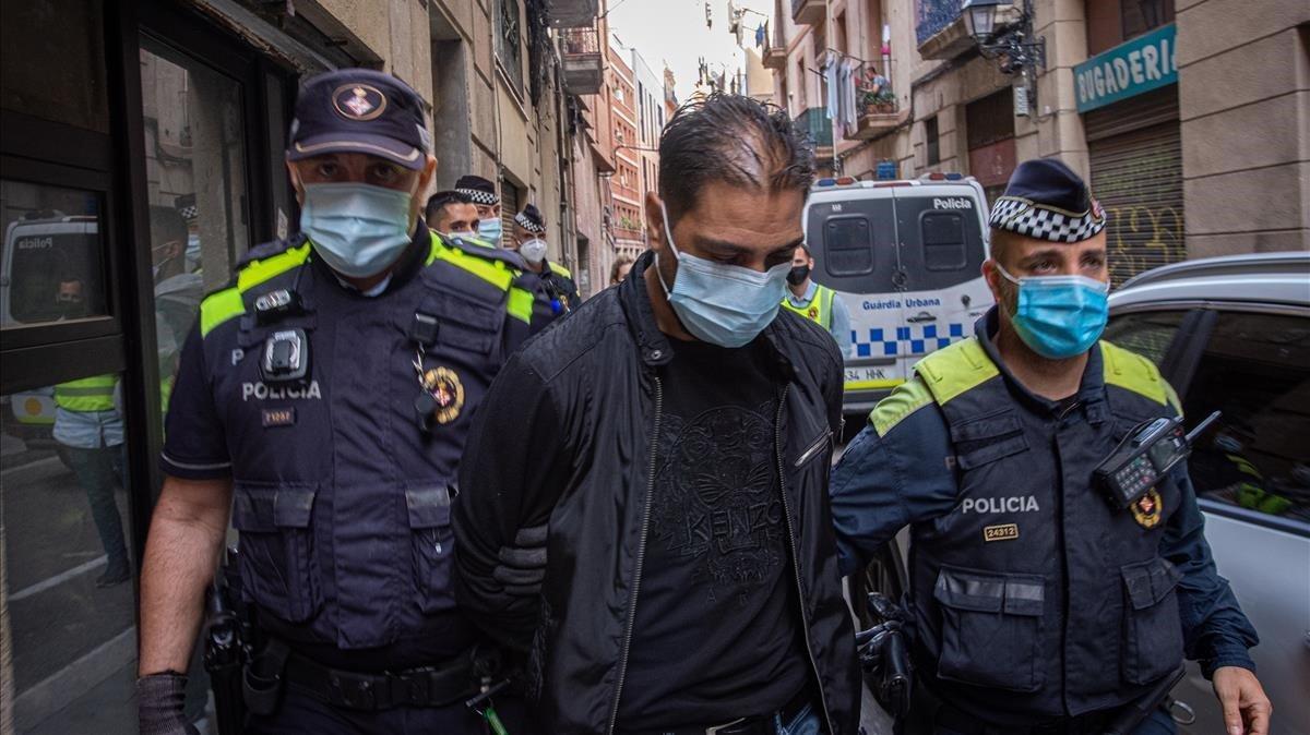 Ingressen a presó 20 dels detinguts en la batuda contra la droga a Barcelona