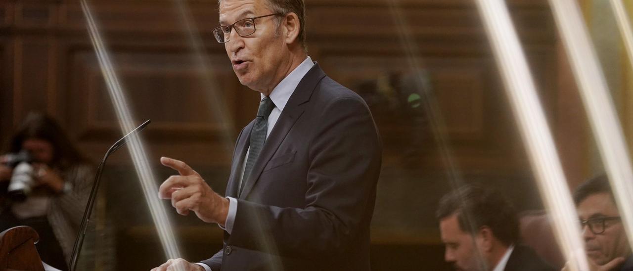Feijóo se prepara para una oposición dura sin miedo a una revuelta en el PP