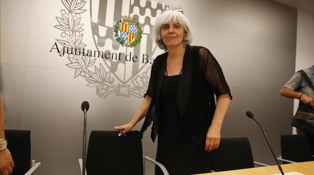 La alcaldesa de Badalona, Dolors Sabater, en el consistorio. La alcaldesa de Badalona, Dolors Sabater, en el consistorio.