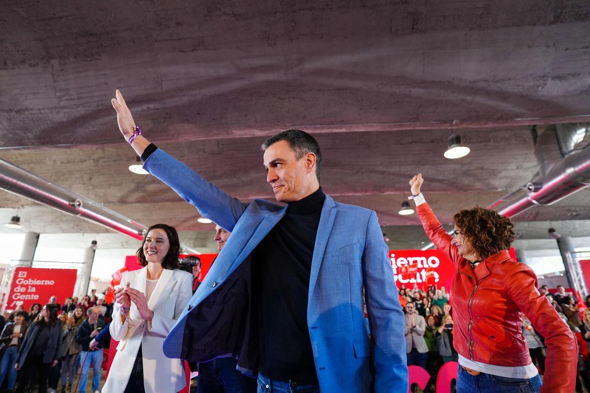 Sánchez recupera de cara al 8-M la bandera de la igualtat que el PSOE va cedir a Podem Sánchez recupera de cara al 8-M la bandera de la igualtat que el PSOE va cedir a Podem