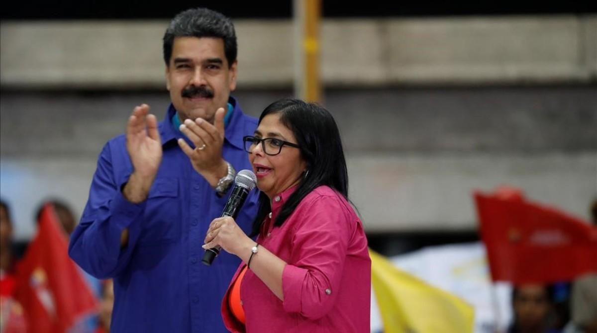 El presidente venezolano, Nicolás Maduro, y la vicepresidenta Delcy Rodríguez, en un acto electoral en febrero del 2018. El presidente venezolano, Nicolás Maduro, y la vicepresidenta Delcy Rodríguez, en un acto electoral en febrero del 2018.