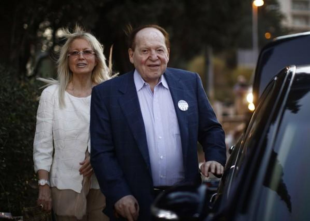Sheldon Adelson y su mujer, Miriam, asisten a la convención republicana en Tampa. Sheldon Adelson y su mujer, Miriam, asisten a la convención republicana en Tampa.