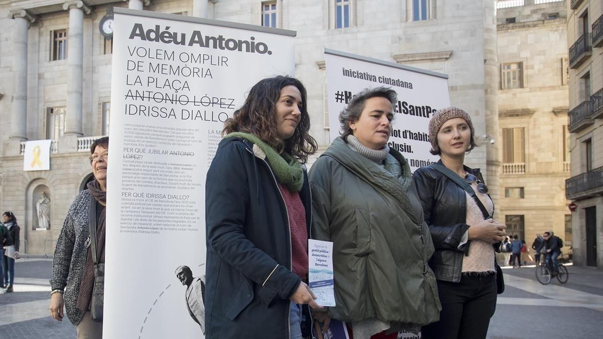 Los portavoces de las tres iniciativas ciudadanas, este martes. Los portavoces de las tres iniciativas ciudadanas, este martes.