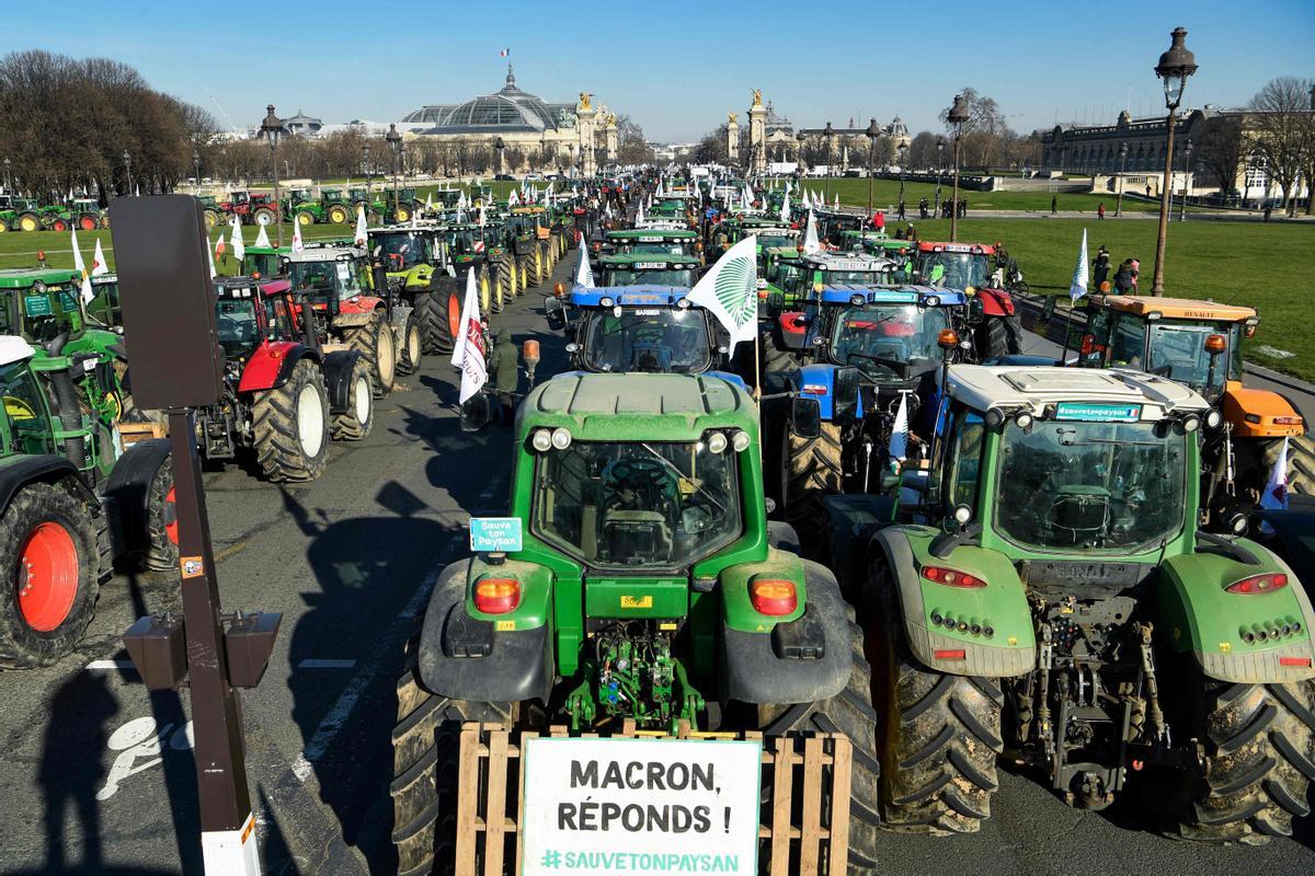 Protesta de agricultores en París. 