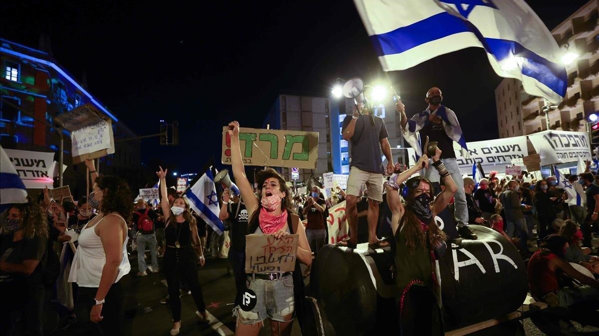 Portesta frente a la vivienda de Netanyahu en contra del nuevo confinamiento, el pasado 26 de septiembre en Jerusalén.