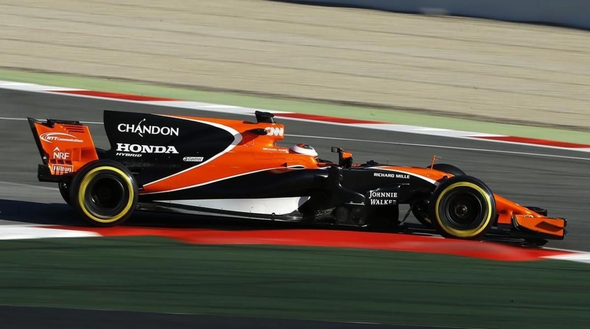 Stoffel Vandoorne vio como su McLaren-Honda volvía a estropearse en el Circuit. Stoffel Vandoorne vio como su McLaren-Honda volvía a estropearse en el Circuit.