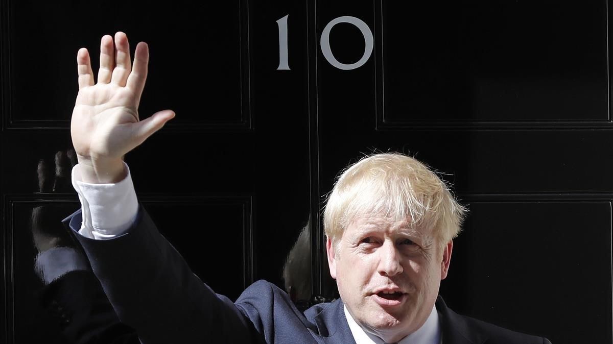Boris Johnson frente al 10 de Downing Street. Boris Johnson frente al 10 de Downing Street.