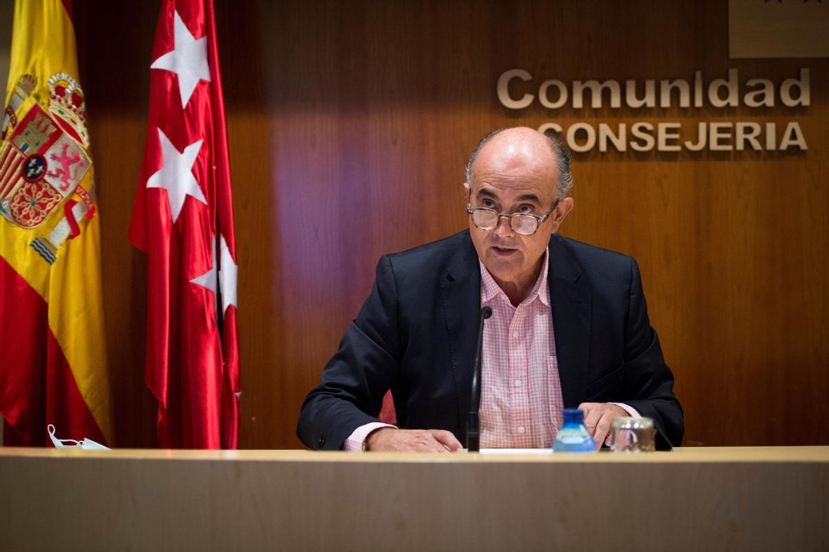 Ayuso cesa a su responsable de la lucha contra el covid, Antonio Zapatero