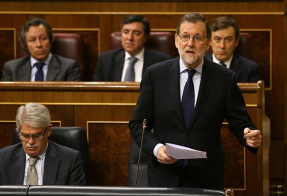 Mariano Rajoy responde a una pregunta, ayer, en el Congreso. Mariano Rajoy responde a una pregunta, ayer, en el Congreso.