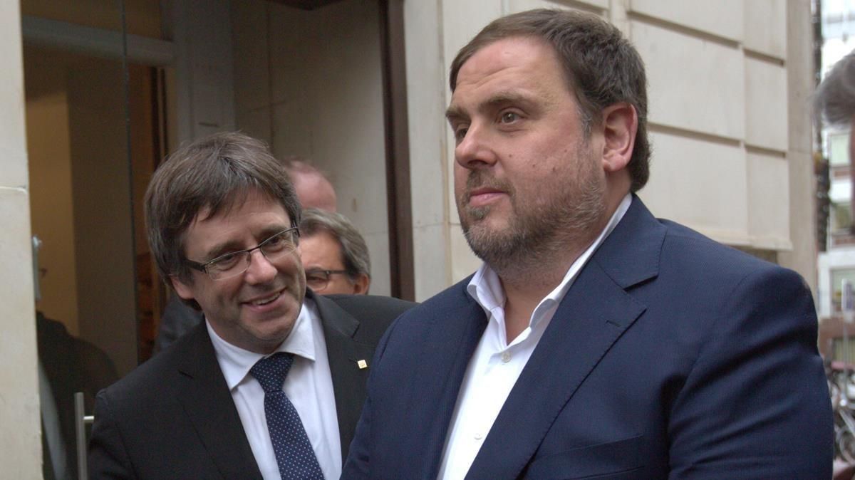 Carles Puigdemont y Oriol Junqueras en una imagen de archivo. Carles Puigdemont y Oriol Junqueras en una imagen de archivo.