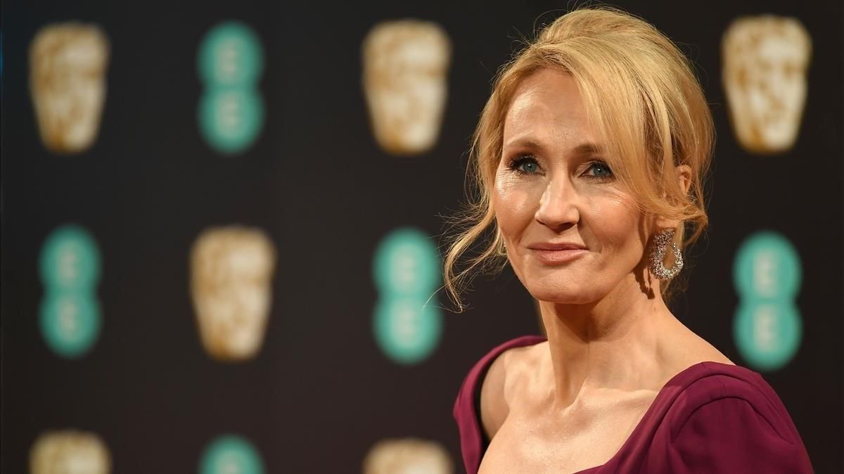 J. K. Rowling, autora de la saga de Harry Potter, superventas del catálogo de Salamandra. J. K. Rowling, autora de la saga de Harry Potter, superventas del catálogo de Salamandra.