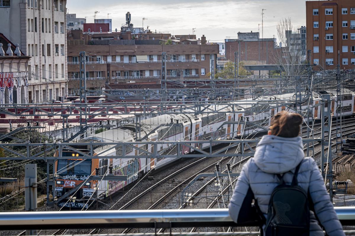 Barcelona es queda sense llocs per veure passar el tren