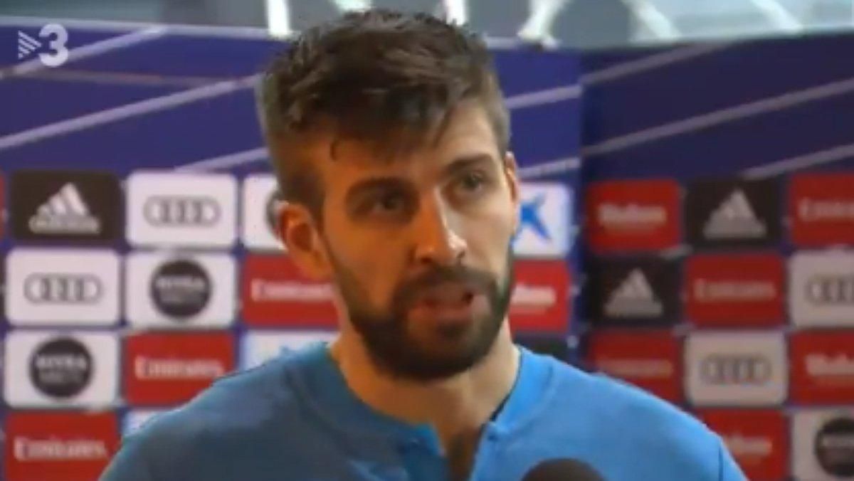 Piqué, en rueda de prensa tras el partido. Piqué, en rueda de prensa tras el partido.