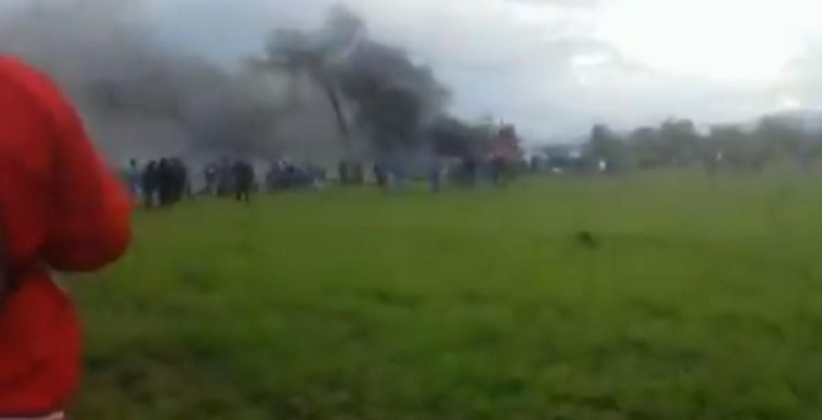 Primeras imágenes del lugar donde se ha estrellado el avión de militares argelinos. Primeras imágenes del lugar donde se ha estrellado el avión de militares argelinos.