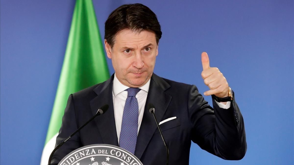 El primer ministro de Italia, Giuseppe Conte, durante una conferencia de prensa. El primer ministro de Italia, Giuseppe Conte, durante una conferencia de prensa.