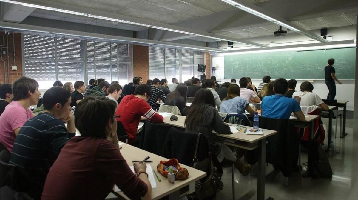 Una clase en una universidad catalana. Una clase en una universidad catalana.