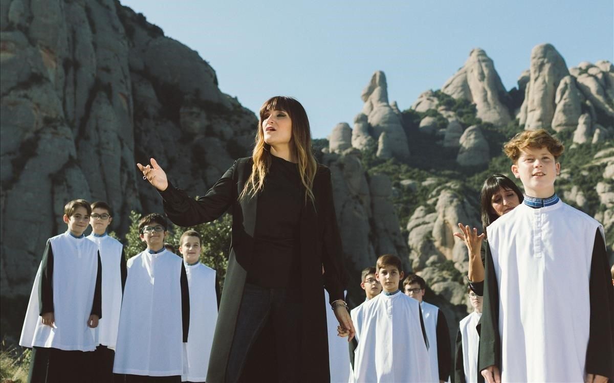 Rozalén y la Escolania de Montserrat. Rozalén y la Escolania de Montserrat.