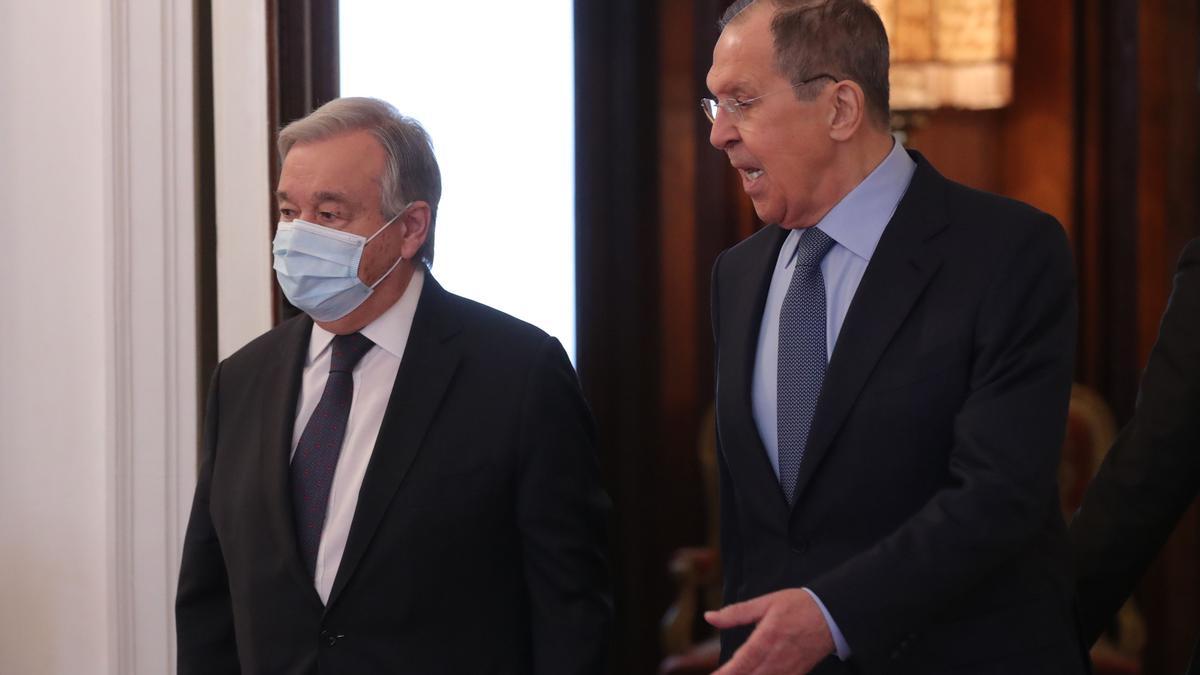 Guterres pide en Moscú un alto al fuego humanitario
