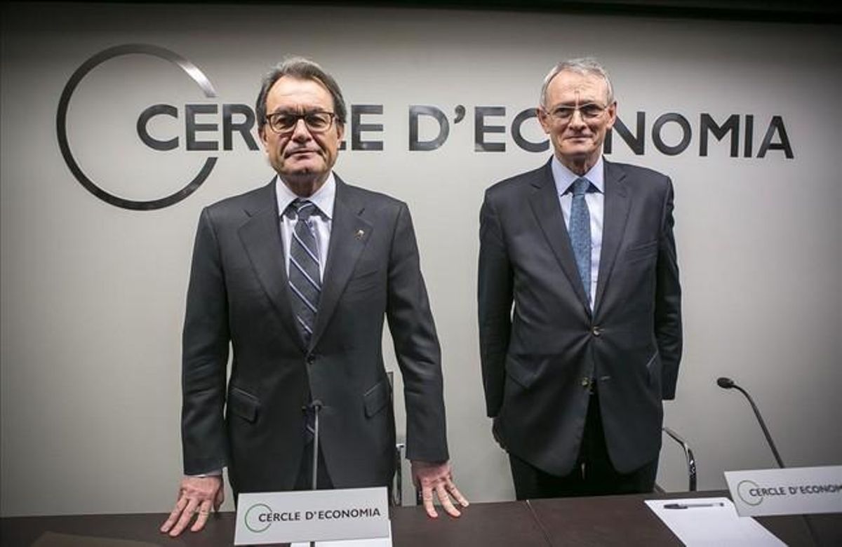 El ’president’ de la Generalitat, Artur Mas, y el presidente del Cercle d’Economia, Antón Costas, en un encuentro el pasado 25 de febrero. El ’president’ de la Generalitat, Artur Mas, y el presidente del Cercle d’Economia, Antón Costas, en un encuentro el pasado 25 de febrero.
