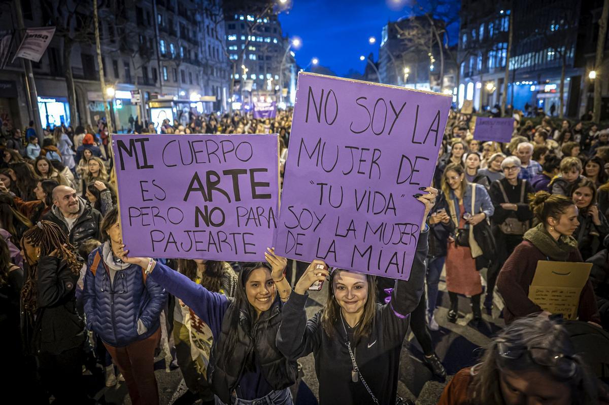 Manifestación del 8M en Barcelona | FOTOS