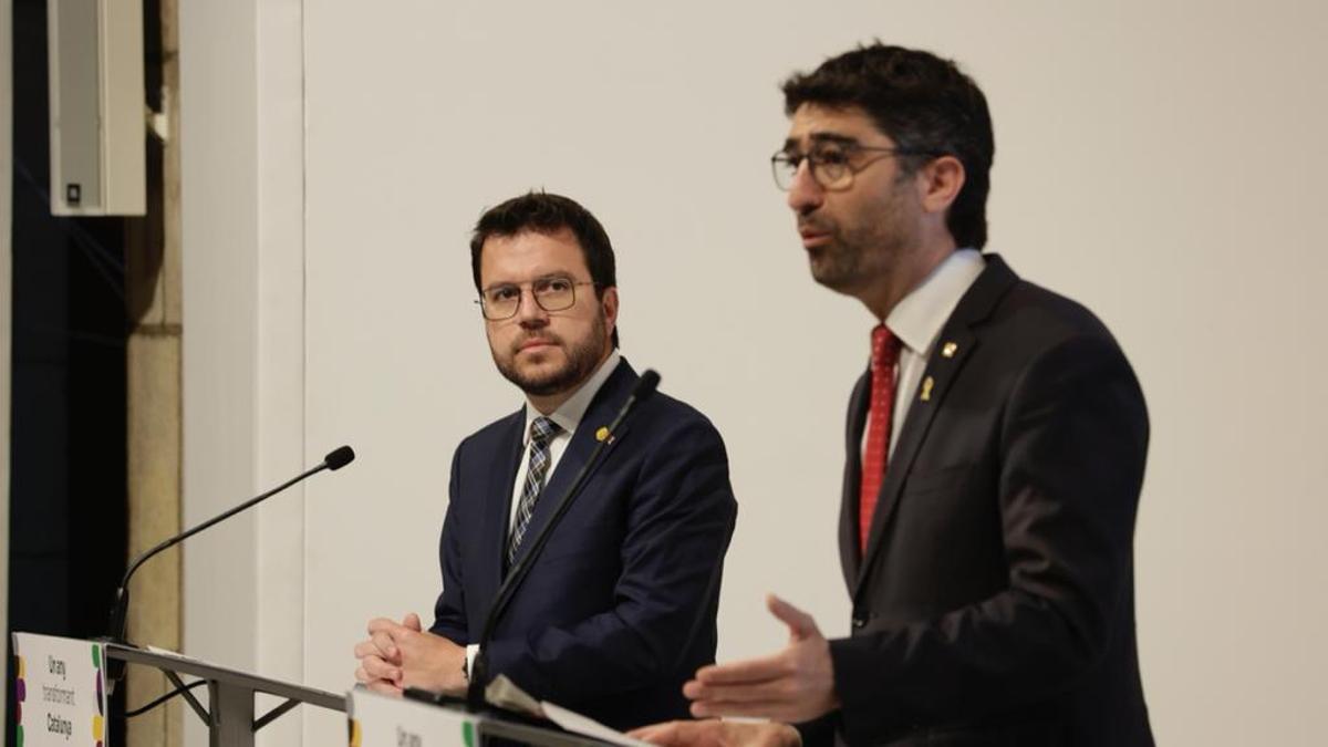 Pere Aragonès y Jordi Puigneró, en el balance del primer año de Govern.