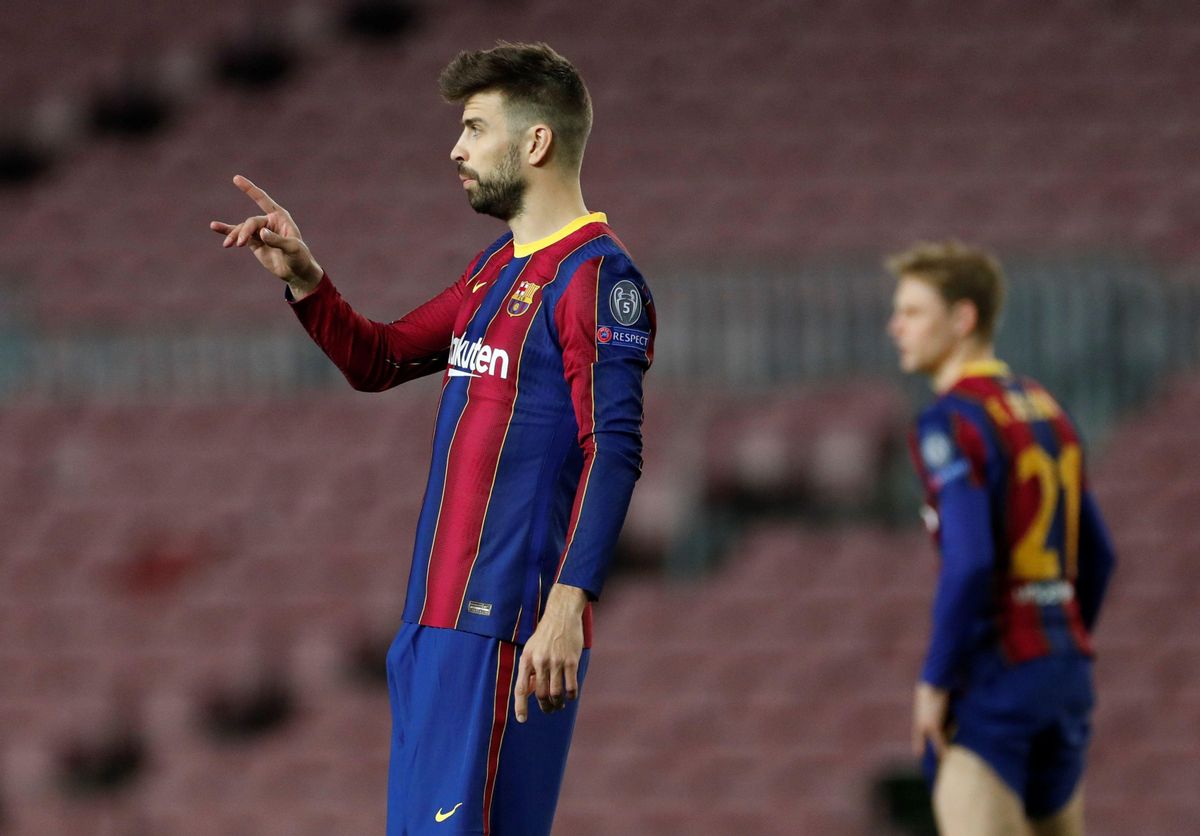 Piqué, en el Camp Nou ante el PSG. Piqué, en el Camp Nou ante el PSG.