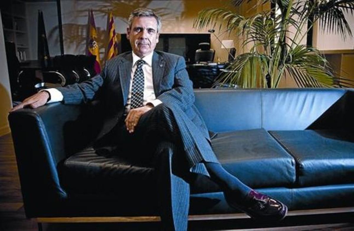 Vehemente El director de la Oficina Antifrau de Catalunya, Daniel de Alfonso, durante esta entrevista, en su despacho. Vehemente El director de la Oficina Antifrau de Catalunya, Daniel de Alfonso, durante esta entrevista, en su despacho.